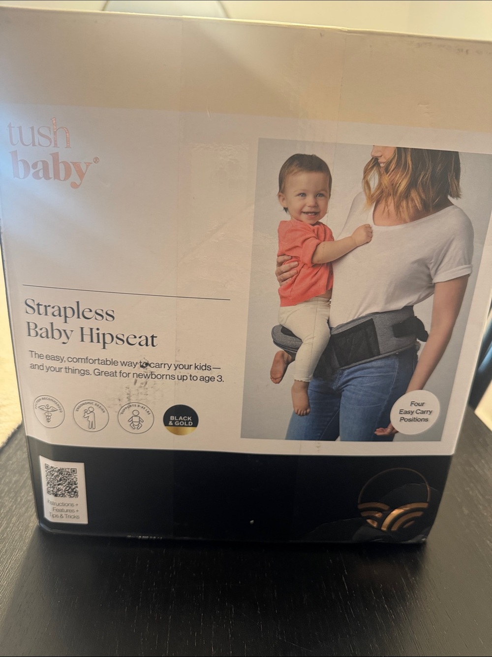 Tush Baby Strapless Hipseat Carrier — Black & Gold